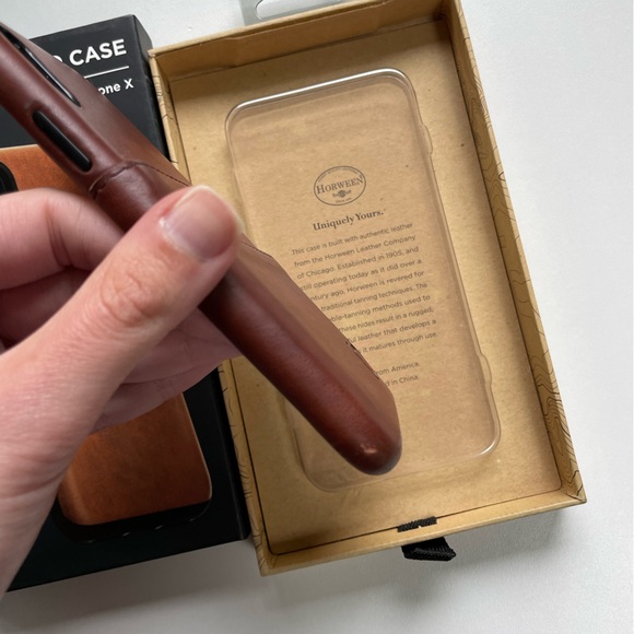 Nomad Horween Fine Quality Brown Leather iPhone X Card Case Phone Cover - Picture 3 of 3